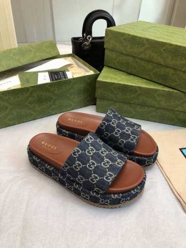 Gucci Summer最新限量厚底拖鞋 顶级品质发售 购入正品开发原版特殊印刷工艺印花 内里羊皮 配合意大利私模大底 整双鞋子行云流水 技术过硬 材质与工艺原