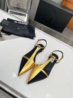 Jil sander 新款吉尔 桑达半包头凉鞋，越看越好看的一款鞋，独特的半包头设计一如即往简约而不失时尚潮流感，满满的复古风，独特帅气！夏天必备单品！鞋面：牛