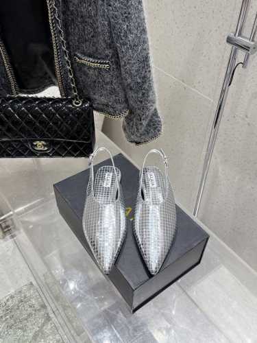 350 alaia 阿莱亚夏季凉鞋新品 正品购入开发、完美复刻一比一做法、经典的线条设计、炒鸡百搭的一款弹力靴 网红博主小姐姐们的挚爱，社交平台的各种夸赞，人气