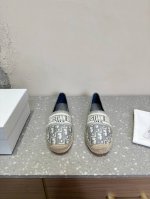 Dior 迪奥 25ss春夏新款 刺绣logo 渔夫鞋 休闲鞋春季新品平底百搭经典懒人鞋 全新刺绣 图案鞋面 彰显标志性风范 鞋面：采用原版开模定制logo环保