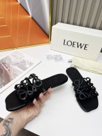 上新啦，Loewe｜罗意威5 春夏新品 本季单品超级有意思全网都火爆了，上脚超Nice今年时髦必备单品 Go 材质：全部采用头层牛皮 码数：35-41 出厂