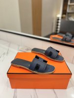 出厂价： Hermes爱马仕H家最经典永不过时高品质追求完美做工细节上脚舒适度材质面料：手掌纹牛皮扫描工艺材质内里：混种羊皮材质垫脚：混种羊皮材质大底：意大利真