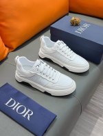 商品名称：Dior 迪奥 正规码数: 38-44 休闲鞋 商品材料：精选 牛皮鞋面，柔软羊皮内里；原厂大底。