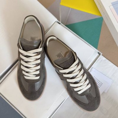 顶级版本：情侣款 Maisonmargiela Mm6 马吉拉 情侣款 德训鞋 休闲 运动鞋 原版购入开发 做货 鬼才设计师品牌，一个轻奢品牌 这一款德国训练鞋