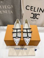 高版本出厂 Louis Vuitton ss25 new arrival LV驴牌春夏系列玛丽珍平底鞋单鞋新品简约精致，高级感满满，尽显优雅气质～上脚超好看，拉