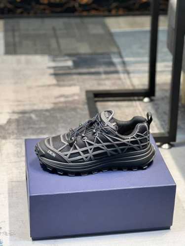 顶级版本 Dior 迪奥新款低帮 B31 情侣款， Runner 运动鞋原版9300购入，开发做货，一比一还原，原版做法，工艺绝非市场普通版本可相提并论采用进口