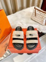 出厂： Hermes 爱马仕2025顶级专柜 早春新款 官网上新 爱马仕种草新品 25Ssh扣二舅拖 二舅拖 爱马仕 Hermes 早春多巴胺穿搭 专柜限定 小