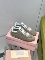 Miumiu 缪缪 25S早春新品镂空休闲运动鞋独特的设计 时尚又百搭无论是搭配牛仔裤还是裙子都能轻松驾驭 彰显你的独特品味让你的每一步都充满自信与魅力！面料采