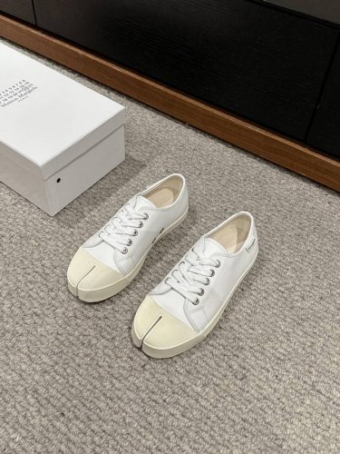 顶级版本皮面 Maisonmargiela Ss24 New Arrival～ Martin Margiela 春夏新品分趾鞋 Mm6经典延续，帆布鞋和夏天更配