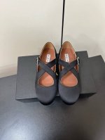 Alaia 阿莱亚25新款圆头芭蕾舞鞋 原版购入法国一线奢侈品牌Alaia 阿莱亚24Ss法式仙女芭蕾舞平底跳舞鞋，Alaia品牌源自其创始人，Azzedine
