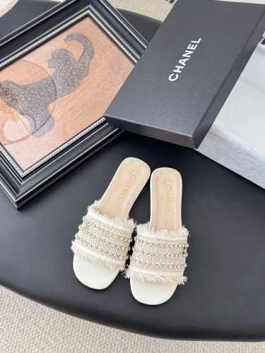 p390 Chanel 25P新款拖鞋 春夏主季打款，超爆级款的节奏。 出行必单备品，随意搭配么怎穿都好看。 鞋面网纱面 内里羊皮 真皮底 size:35-39
