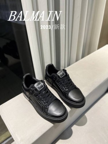 女款 男款 Balmain 巴尔曼 巴尔曼 最新 春夏 经典运动鞋 独家首发 香港、美国、巴黎各大时尚博主及明星同款。 男女同款休闲鞋 。 海外订购原版，1:1