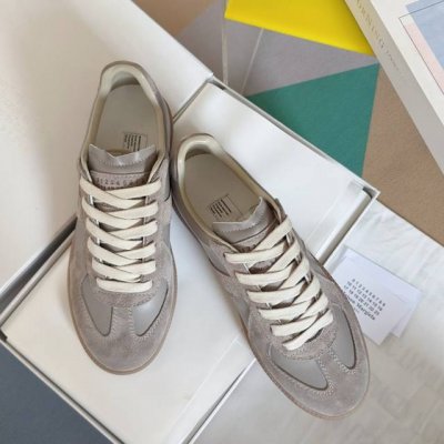 顶级版本：情侣款 Maisonmargiela Mm6 马吉拉 情侣款 德训鞋 休闲 运动鞋 原版购入开发 做货 鬼才设计师品牌，一个轻奢品牌 这一款德国训练鞋