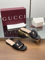 2025升级焕新包装夏季新款现货上新啦。 Gucci 高品质拖鞋 双G镂空 镶边互扣式GG精品拖鞋 专柜原版开模精心制作，匠心铸造经典跟高：1.0 cm面料 ：