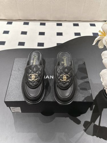 40 41定做不退换 Chanel 24K 2025C菱格单鞋 拖鞋 新出的teddy书包扣乐福鞋真的太爱啦 这款有多火 想必宝宝们都知道 大表姐 刘雯同款乐福