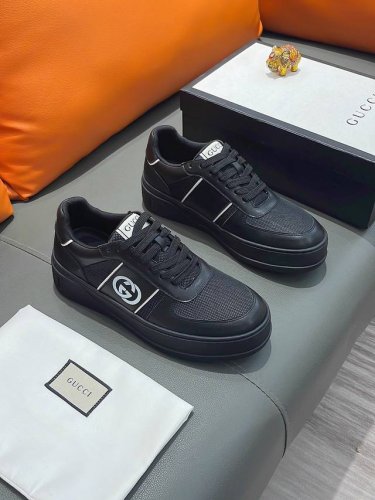 商品名称：Gucci 古驰 正规码数: 38-44 休闲鞋 商品材料：精选 牛皮鞋面，柔软羊皮内里；原厂大底。
