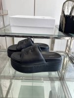 Celine 赛琳 25Ss春夏新款罗马厚底凯旋门拖鞋 度假风必备 赛琳沙滩拖鞋 厚底拖鞋 原版本购入开发 专柜最新 进口羊皮面料超级柔软舒适原版开模橡胶大底
