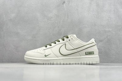 現貨 终端放店XC版 Nk SB Dunk Low Supreme联名-米白绿勾 周年高端定制 低帮休闲板鞋#定制鞋盒 大厂纯原品质出货 超高清洁度 皮料切割干