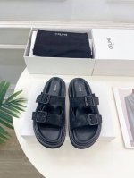 Celine 赛琳 24 2024 春夏最新爆款 凯旋门拖鞋系列 上新！ 这一季的赛琳真的是开了挂、太有特色了 今年必须要入手一双celing 拖鞋 ，复古风经