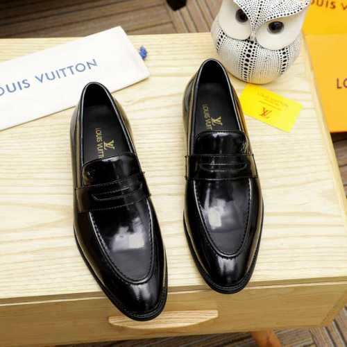 LOUIS VUITTON 里 路易威登 新款男士休闲商务皮鞋官网原版复制，鞋面采用进口官网1:1材料制作意大利牛皮面，水染内里绝非一般的工艺制造，大厂工艺流程