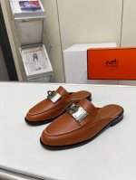 橡胶底 ，真皮底 ， Hermes2024新款穆勒鞋 包头半拖鞋，Zp开模定制 整双鞋子上脚柔软，非常舒适，由于是半拖鞋设计，完全不用担心磨脚的问题！纳帕小牛皮
