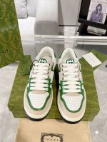 工厂价 情侣款gucci最新 白鞋情侣款休闲运动鞋 原版购入开发 做货 运动鞋以20世纪70年代的经典运动鞋为灵感原型，名字则取自体育运动中的防守动作。这款配饰