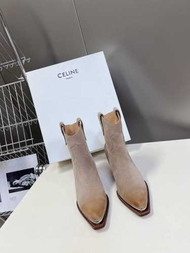 Celine专柜最新时装靴、走秀款时尚博主同款 早秋力推单品！复古欧美风格 炸街必备单品 凯旋门logo点缀 非常高端有气质 四季可穿的短靴、鞋面：采用原版定制