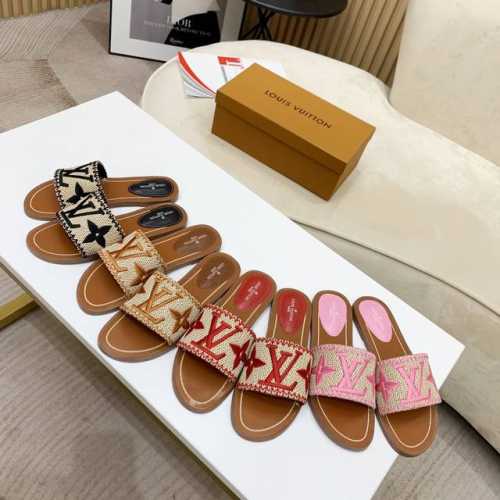 Louis Vuitton驴家春夏新款拖鞋重磅推荐1:1高级定制，复古新颖风格，面料原版pp草，5色可选，棕，黑，粉，红，彩，35-42出厂价， 可订做真皮底出