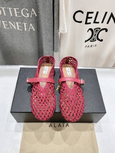 高版本出厂310 独家新品 Alaia 阿莱亚25Ss/ 走秀款平底网面鞋芭蕾舞鞋 最近超火的一款平底鞋 章小蕙同款 甜酷芭蕾风 人气超高的一款芭蕾舞鞋，浪漫又