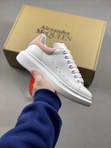 橙子出厂价 跑量主推款 Alexandermcqueen 亚历山大 麦昆 Mcq 情侣款小白鞋 厚底增高休闲鞋 运动鞋板鞋 热销经典款 男女同款 底厚：4.5C