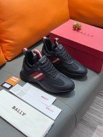 商品名称：Bally 巴利 正规码数: 38-44 高帮鞋 商品材料：精选 牛皮鞋面，柔软羊皮内里；原厂大底。