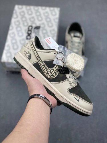 海外爆款限量发售！公司级 sb dunk low“xg三方联名 做旧黑勾” 周年高端定制 低帮休闲板鞋 定制鞋盒 大厂纯原品质出货 超高清洁度 皮料切割干净无任