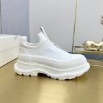 顶级版本！ 秋冬新款 麦昆alexanderaiexandermcqueen已认证 最新专柜同步上新，国际t台走秀款 。顶级zp购入，原版1:1定制，完美复刻