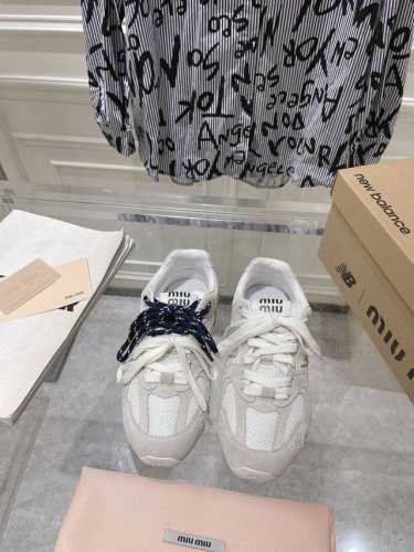 批发价 女鞋 女装 男码+批发价 P20 miumiu 缪缪G0批发价 P27Miu Miu x New Balance联名款运动鞋批发价 P20批发价 P24