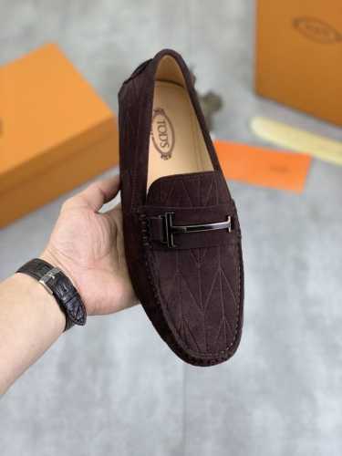 工厂价P250 【实价】专柜同款《Tod's》托德斯豆豆鞋 顶级代购男士 专柜同步 发售， 意大利进口顶级原版小牛皮头层猪皮内里 原厂特供原版底，做工精细 无可