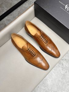 Gaziano Girling 简称g&G 经典商务皮鞋，男士系带商务皮鞋，进口原版牛皮，真皮大底，牛皮内里，牛皮内里让鞋子穿在脚上时尚又舒适。码数：39-44