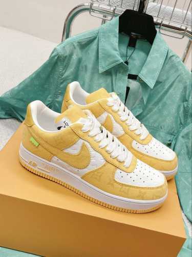 出 爆炸款全色系出 限量款 情侣装 Lv耐克联名运动球鞋air Force 1 空军一号 此款运动鞋由virgil Abloh与耐克合作设计的，全球限量版 鞋面