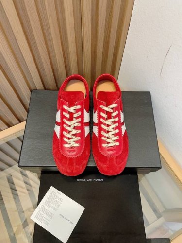 代购级小众 Dries Van Noten Dvn 复古德训鞋 Dvn的德训鞋也太美了吧 Dries 总会给我带来惊喜 Dries Van Noten 春夏系列