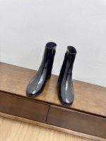顶级版本秋冬季必备单品！！香奈儿秋冬新款复古侧拉链圆头小短靴 小红书力推款，怎么搭配都好看，时髦精必备，香奈儿女士钟爱简约又难以抗拒搭配展现与众不同的穿搭风格、