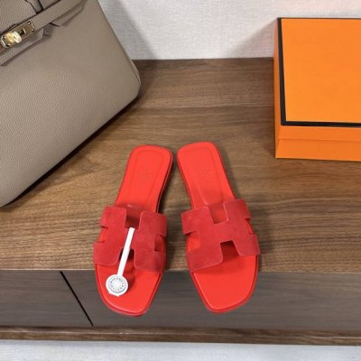 出厂价 Hermes 爱马仕H拖鞋Oran凉鞋系列 时尚又百搭 超级舒服 每个细节都做到极致 原版麂皮 原版1:1独家私模鞋面 原版真皮沿条大底 包装: 每对鞋