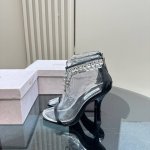 厂价 Jimmy Choo｜周仰杰经典中空水钻高跟鞋系列我们家JC一如既往品质优越 低调不失华丽 性感又不显张扬说的就是这款 上脚太好看了 鞋型是大家都爱的秀气