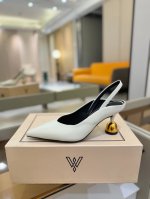出厂价Pp： 2670春秋新款全网独家授权 Vanda Novak来自意大利品牌 全网独家 耗时3个月研发 鞋跟独特设计酒杯 重磅系列 众多联手意大利品牌 推出