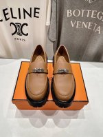 高版本出厂 Hermes 爱马仕 24Ss New Arrival～ H家2024新款厚底kelly扣乐福鞋 鞋型很好看，见到到极致的造型，搭配kelly的点缀
