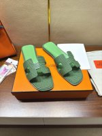 Hermes 爱马仕H拖平纹系列！鳄鱼纹 蛇纹牛皮上脚颜值超高！原版鞋1:1制作，顶级版本，上脚非常舒服大方，大牌名明最爱的奢侈品高档华丽的完美结合一体,为你展