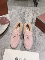 女 男10. Loro Pian*经典爆款lp顶级版本 英伦流苏平底毛毛乐福鞋 升级版 原来这就是传说走两万步都不会累脚的乐福鞋这双乐福鞋把颜值和脚感都拿捏住了
