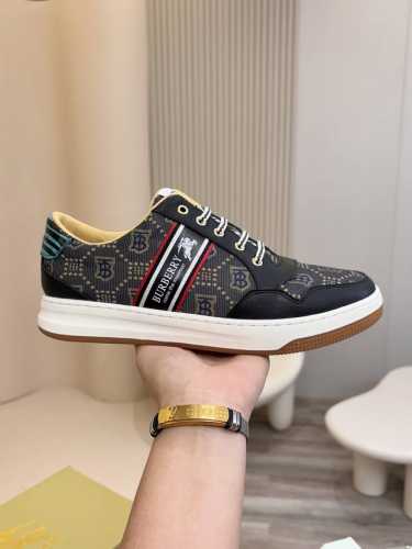 2025新品商品商标：LV* 路易威* 休闲鞋正码码数: 38-44 可订做45 商品材料：鞋面1:1材质皮里，橡胶耐磨大底。