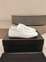 G027代购级dries Van Noten Dvn 马拉松复古德训鞋dries Van Noten 2024春夏系列，设计师通过改造、扭曲和颠覆经典元素，打造