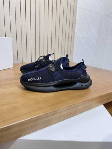 价:商品商标：Moncler 蒙口 低帮运动鞋正码码数: 39-44 可订做38.45商品材料：鞋面进口透气飞织 专业滴胶工艺，透气内里，超轻发泡大底编 号：8