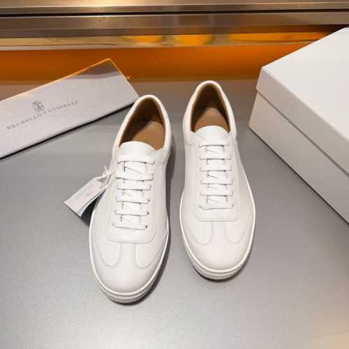 批 Brunello Cucinelli Bc男士德训鞋 系带休闲男鞋 此品牌是来自意大利的世界顶级奢侈品牌，所有产品均选用现今服装界最顶级的面料，加上意大利得