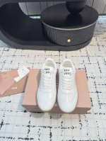 Miumiu 24Ss 秋冬新款 情侣 德训鞋 复古休闲鞋 最新款德训小白鞋，在找小白鞋还要复古的还要舒适的 还要那种德训鞋的可以看过来了 秋冬火爆款休闲鞋，今